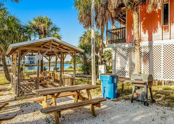 The Cove B206 Apartment *