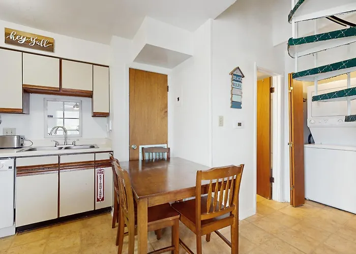 The Cove B206 Apartment *