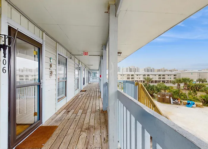 The Cove B206 Apartment