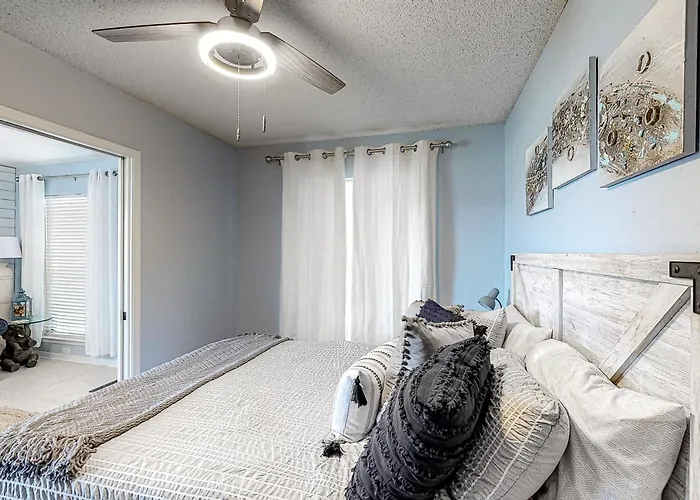 The Cove B206 Apartment
